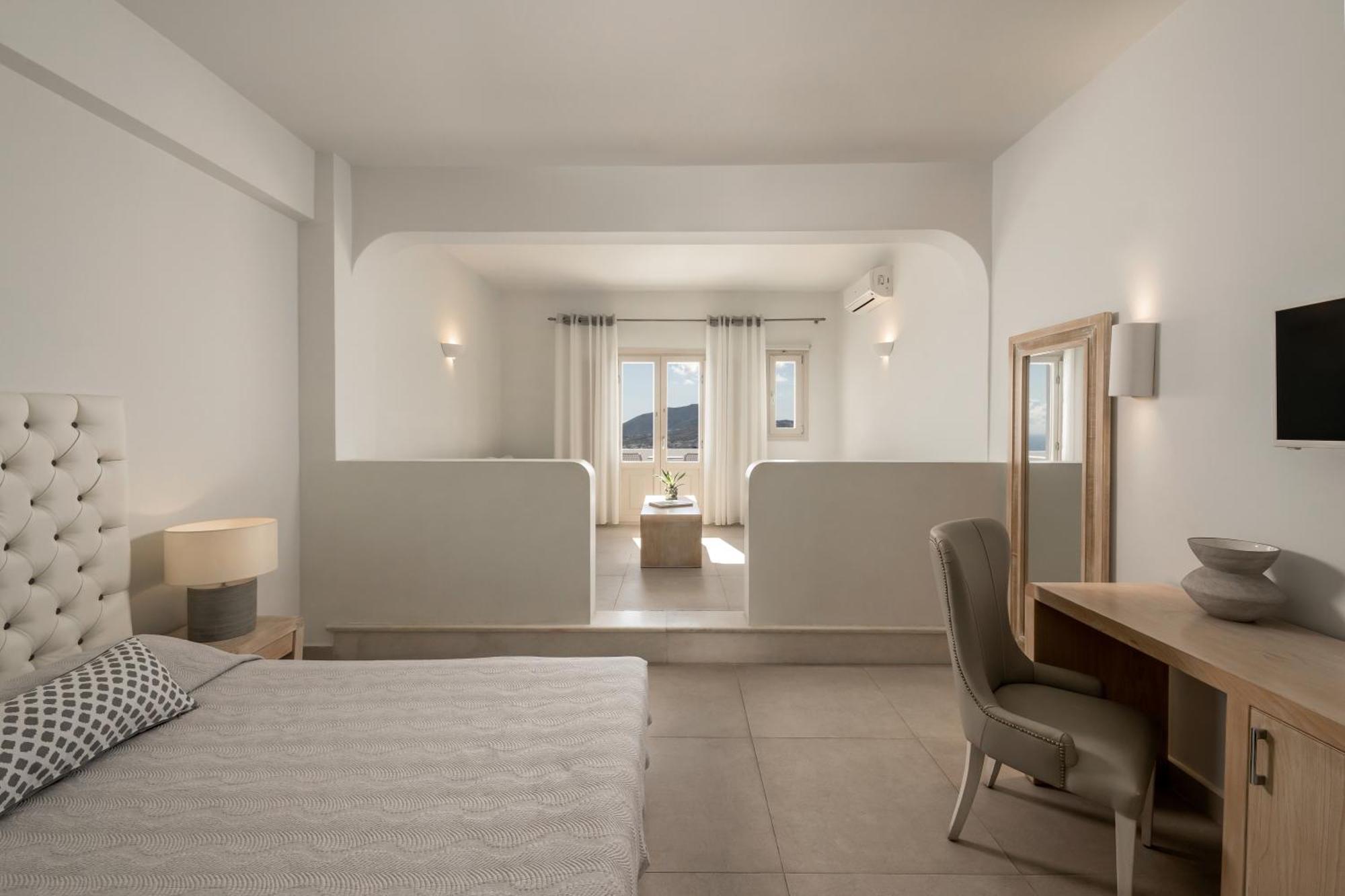 Ξενοδοχείο Santorini Palace 4*
