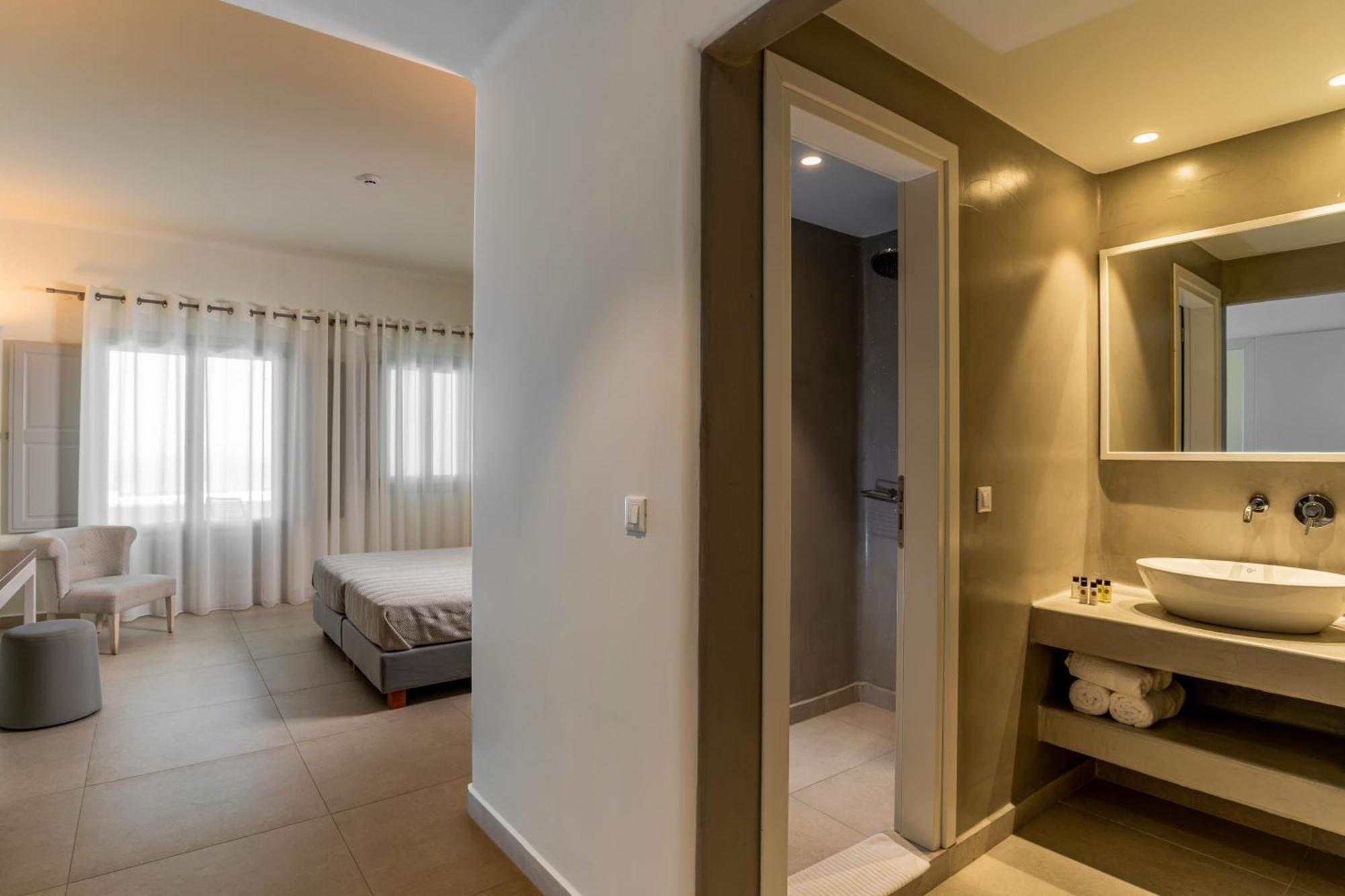 Santorini Palace 4* Санторини