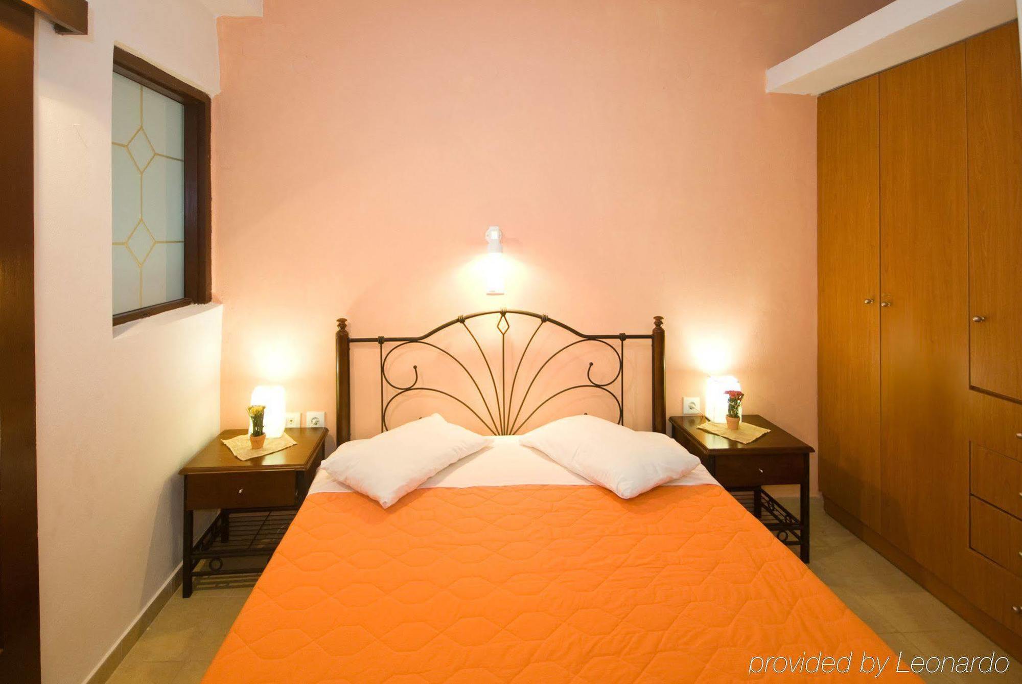 Hotel Santorini Palace